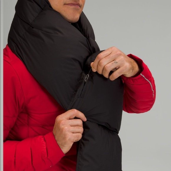 Lululemon x Team Canada Down Filled Insulated Quilted Scarf * Black - Picture 6 of 8